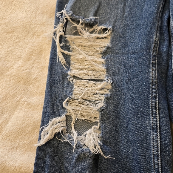 Hollister ultra high rise dad jeans - Picture 3 of 5